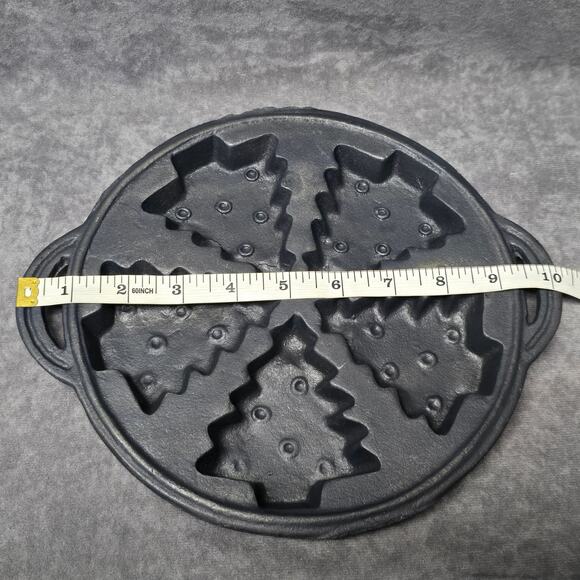 Vintage Cast Iron Christmas Tree Round 10" Baking Mold Cooking Crafting Holiday - Picture 5 of 8